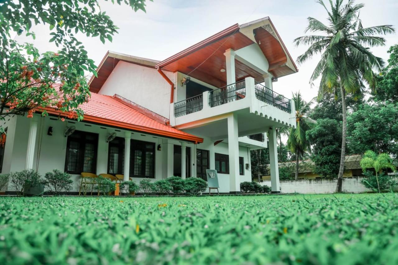 Sapumal Lodge Anuradhapura Exterior photo